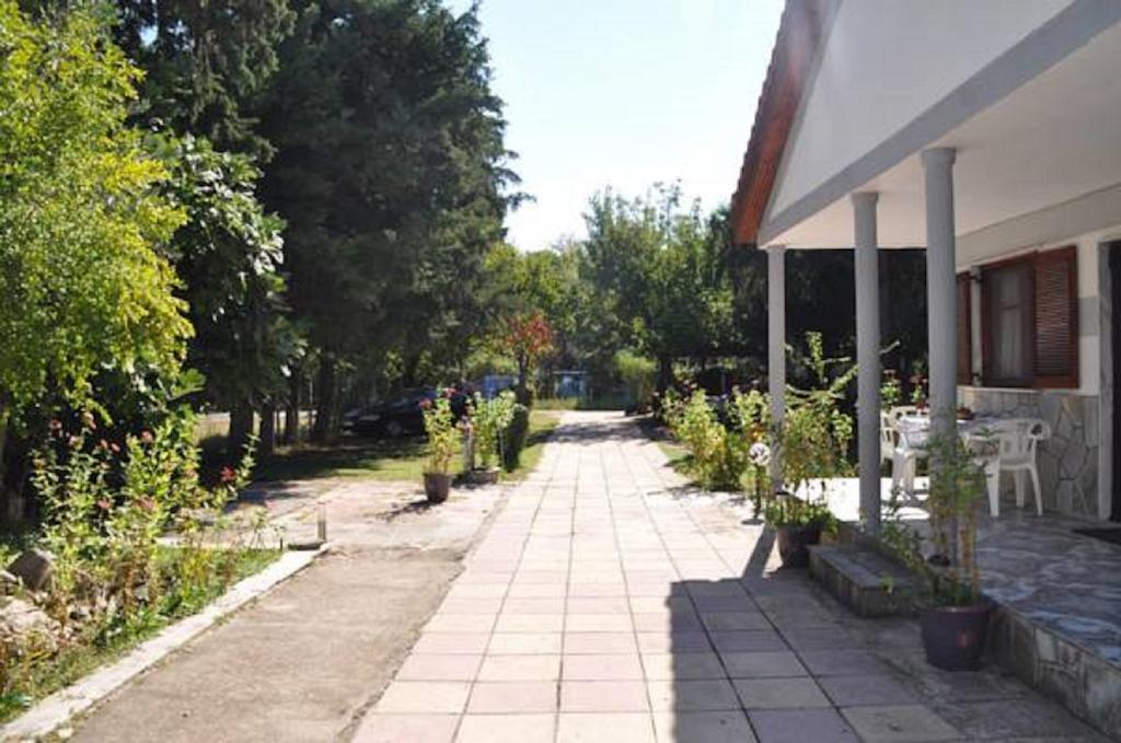 Drosia Apartments Аспровальта Экстерьер фото